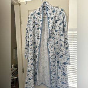 LAKE Pajamas Pima Robe in Bellflower Vines Blue Floral - Size Small